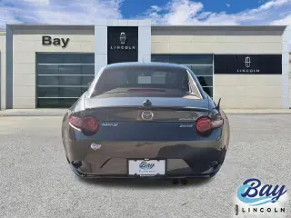 Mazda MX-5 Miata RF 2017 Grand Touring convertible de 2 puertas 6MT