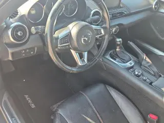 Mazda MX-5 Miata RF 2017 Grand Touring convertible de 2 puertas 6MT