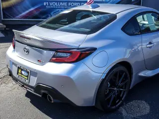 Toyota GR86 2024 Premium 2dr Coupe 6A