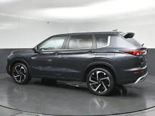 Mitsubishi Outlander PHEV 2025 AWD SE SUV 4 puertas