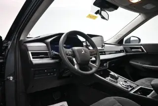 Mitsubishi Outlander PHEV 2025 AWD SE SUV 4 puertas