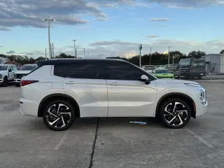 Mitsubishi Outlander 2024 AWD SEL 4dr SUV