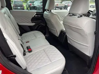 Mitsubishi Outlander 2023 AWD SE 4p SUV