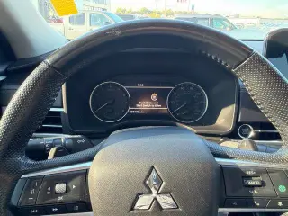 Mitsubishi Outlander 2023 AWD SE 4dr SUV