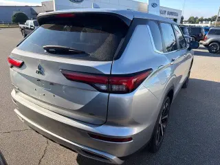 Mitsubishi Outlander 2023 AWD SE 4dr SUV