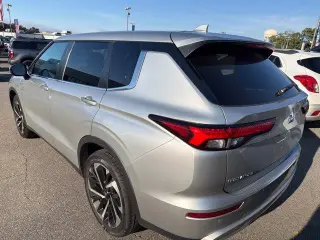 Mitsubishi Outlander 2023 AWD SE 4dr SUV