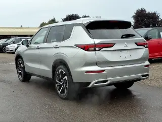 Mitsubishi Outlander 2023 AWD SE 4p SUV