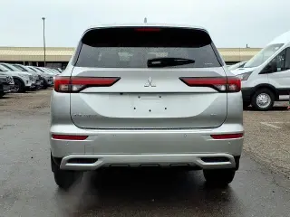 Mitsubishi Outlander 2023 AWD SE 4p SUV
