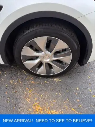 Tesla Model Y 2022 AWD Long Range 4dr Crossover