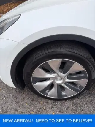 Tesla Model Y 2022 AWD Long Range 4dr Crossover