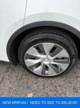 Tesla Model Y 2022 AWD Long Range 4dr Crossover