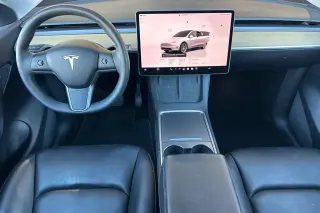 Tesla Model Y 2022 AWD Long Range 4dr Crossover