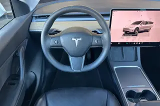 Tesla Model Y 2022 AWD Long Range 4dr Crossover
