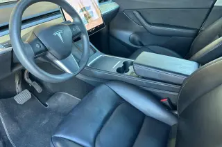 Tesla Model Y 2022 AWD Long Range 4dr Crossover