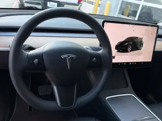 Tesla Model Y 2023 AWD Long Range crossover 4 puertas