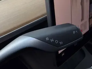 Tesla Model Y 2023 AWD Long Range crossover 4 puertas
