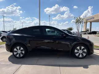 Tesla Model Y 2023 AWD Long Range crossover 4 puertas