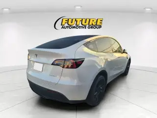 Tesla Model Y 2024 AWD Long Range 4p Crossover