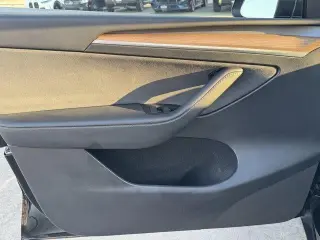 Tesla Model Y 2023 Tracción Total Gran Autonomía 4 puertas Crossover