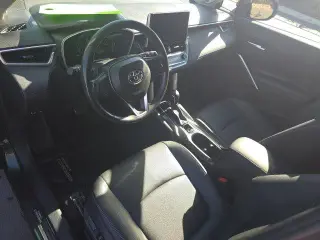 Toyota Corolla Cross 2023 con tracción en las cuatro ruedas (AWD) XLE, 4 puertas, crossover