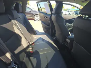 Toyota Corolla Cross 2023 con tracción en las cuatro ruedas (AWD) XLE, 4 puertas, crossover