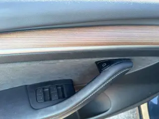 Tesla Modelo 3 2023 AWD Performance 4dr Sedan