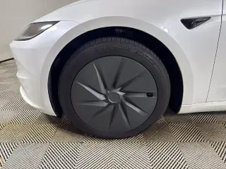 Tesla Model 3 2026 Estándar 4p Fastback