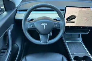 Tesla Model 3 2023 4dr Sedan