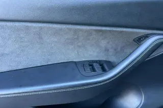 Tesla Model 3 2023 4dr Sedan