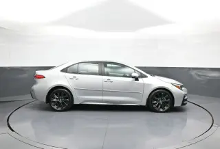 Toyota Corolla 2024 SE 4dr Sedán