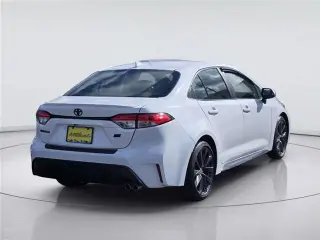 Toyota Corolla 2024 SE 4dr Sedán