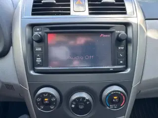 Toyota Corolla 2013 LE 4p Sedan 4A