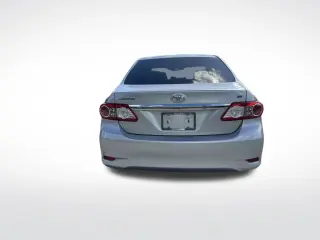 Toyota Corolla 2013 LE 4p Sedan 4A