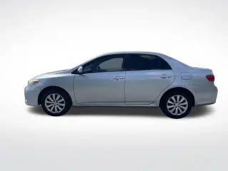 Toyota Corolla 2013 LE 4p Sedan 4A