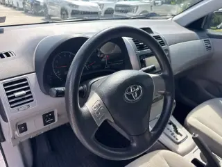 Toyota Corolla 2013 LE 4p Sedan 4A