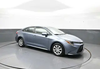 Toyota Corolla 2025 LE 4p Sedan