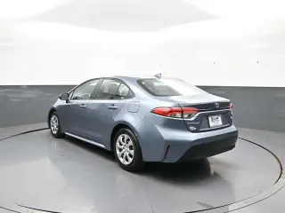 Toyota Corolla 2025 LE 4p Sedan