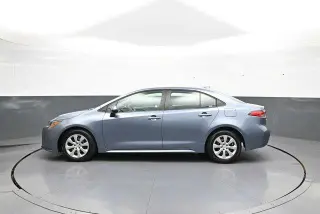Toyota Corolla 2025 LE 4p Sedan
