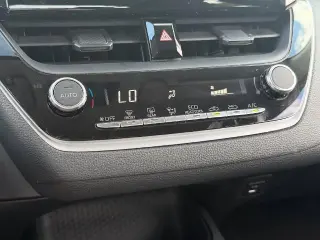 Toyota Corolla 2024 LE 4p Sedana