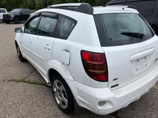 Pontiac Vibe 2005 AWD 4dr Wagon