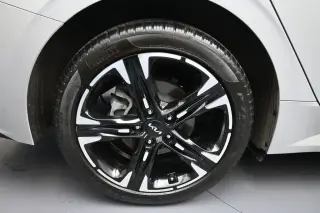Kia K5 2024 GT-Line 4dr Sedán