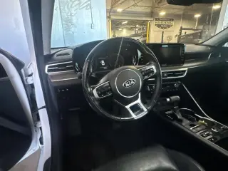 Kia K5 2021 EX 4p Sedana