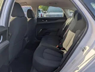 Kia K5 2022 LX sedán de 4 puertas