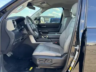 Toyota Tundra 2024 4x4 SR5 4dr CrewMax Cab Pickup SB