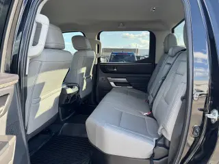 Toyota Tundra 2024 4x4 SR5 4dr CrewMax Cab Pickup SB