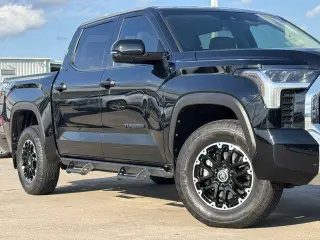 Toyota Tundra 2024 4x4 SR5 4dr CrewMax Cab Pickup SB