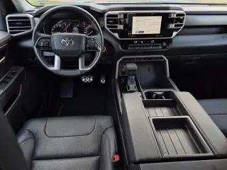 Toyota Tundra 2022 4x4 SR5 4dr CrewMax Cab Pickup SB