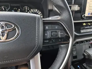 Toyota Tundra 2022 4x4 SR5 4dr CrewMax Cab Pickup SB