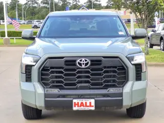 Toyota Tundra 2022 4x4 SR5 4dr CrewMax Cab Pickup SB