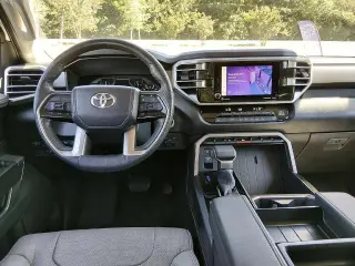 Toyota Tundra 2024 4x4 SR5 4dr CrewMax Cab Pickup SB